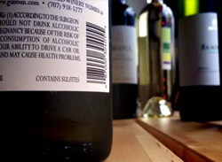 葡萄酒中添加了二氧化硫，喝起来安全吗？